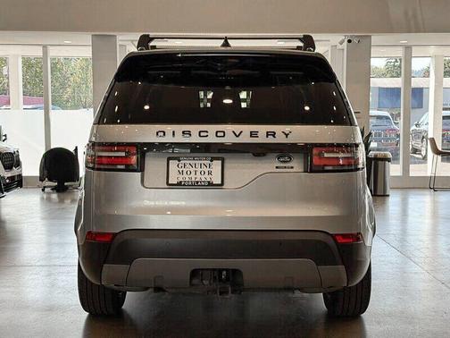 Indus Silver Metallic 2018 Land Rover Discovery HSE LUXURY