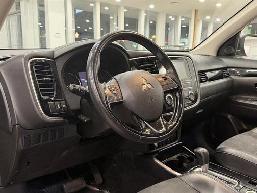 2019 Mitsubishi Outlander SE