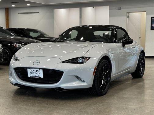 2016 Mazda MX-5 Miata Sport