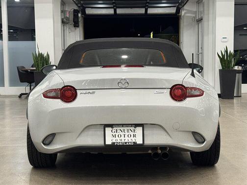 2016 Mazda MX-5 Miata Sport