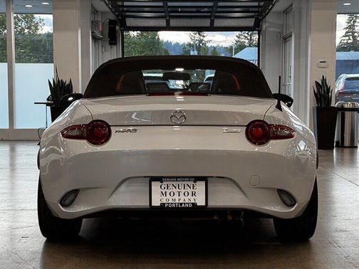 2016 Mazda MX-5 Miata Sport