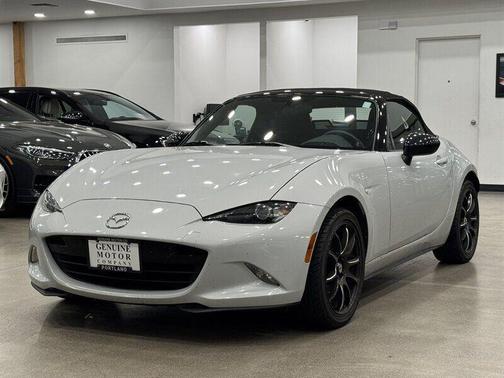 2016 Mazda MX-5 Miata Sport