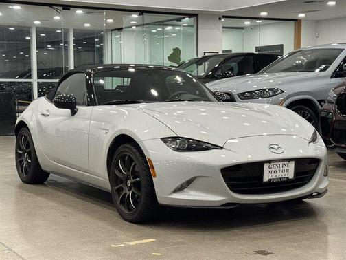 2016 Mazda MX-5 Miata Sport