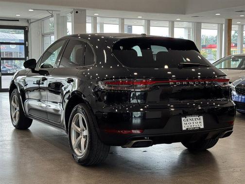 2021 Porsche Macan Base