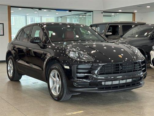 2021 Porsche Macan Base