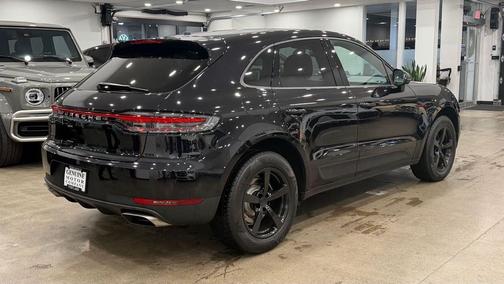 2021 Porsche Macan Base
