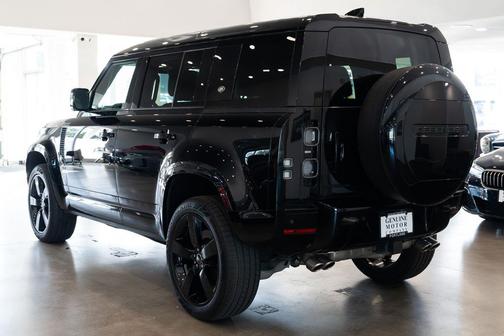 Santorini Black Metallic 2024 Land Rover Defender 110 V8