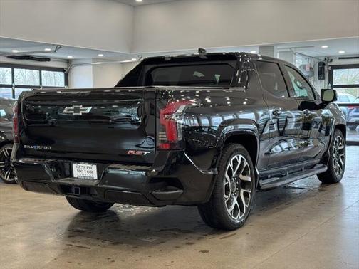 2024 Chevrolet Silverado EV RST