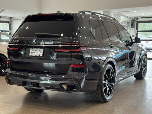 2023 BMW X7 xDrive40i