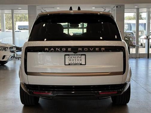 2023 Land Rover Range Rover SV