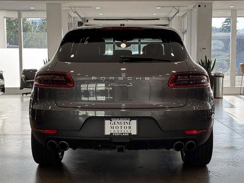 2016 Porsche Macan S