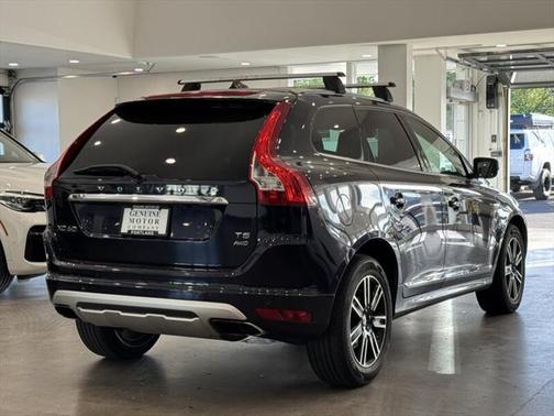 2017 Volvo XC60 T5 Dynamic