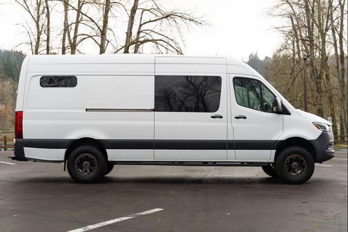 2019 Mercedes-Benz Sprinter 2500 Crew 170 WB