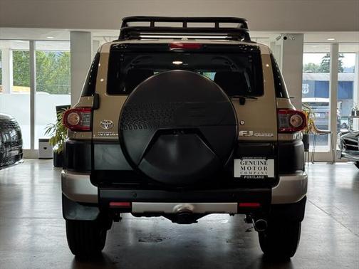2012 Toyota FJ Cruiser Base