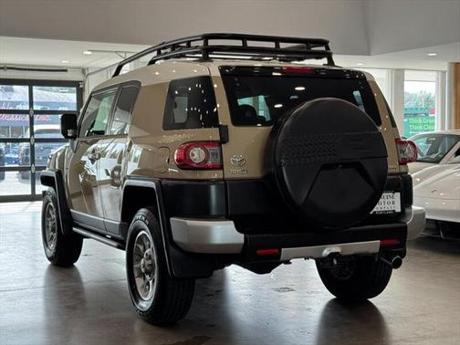 2012 Toyota FJ Cruiser Base