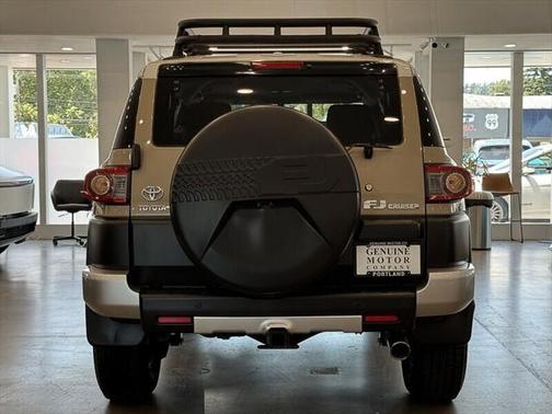 2012 Toyota FJ Cruiser Base