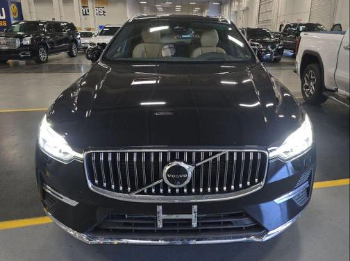 2023 Volvo XC60 Recharge Plug-In Hybrid T8 Ultimate Bright Theme