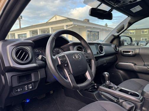 2017 Toyota Tacoma TRD Sport