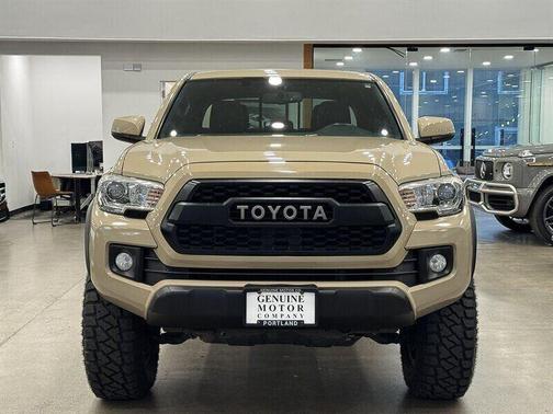 2017 Toyota Tacoma SR5