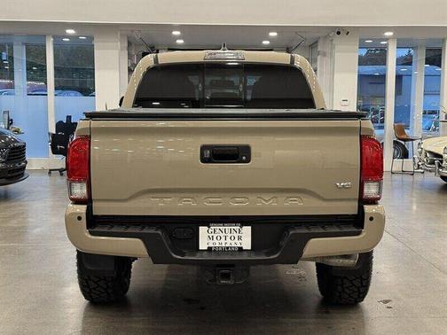 2017 Toyota Tacoma SR5
