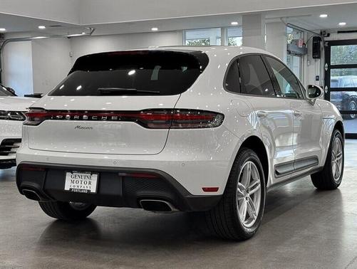 2024 Porsche Macan Base