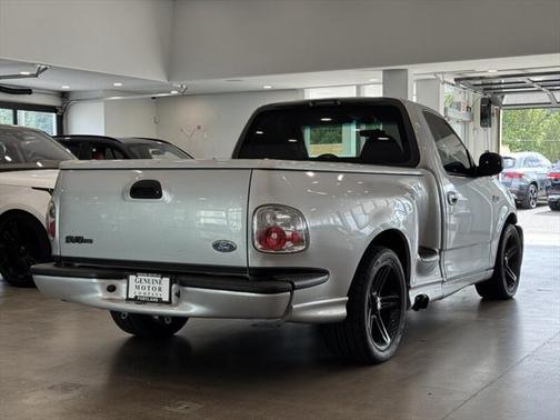 2000 Ford F-150 SVT Lightning Flareside