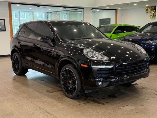 2018 Porsche Cayenne Platinum Edition