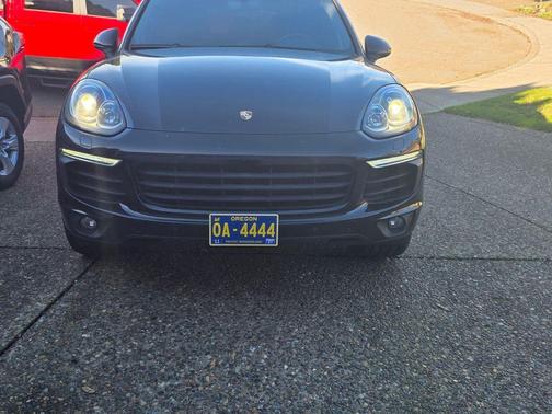 2018 Porsche Cayenne Platinum Edition