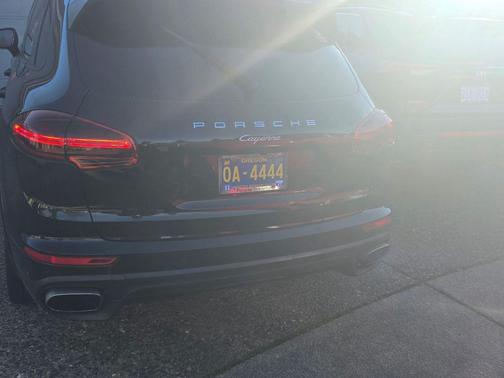 2018 Porsche Cayenne Platinum Edition