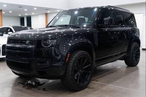 2022 Land Rover Defender 110 X-Dynamic SE