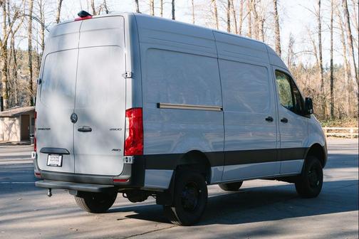 2025 Mercedes-Benz Sprinter 2500 Standard Roof