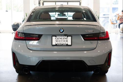 Brooklyn Grey Metallic 2023 BMW 330 330i