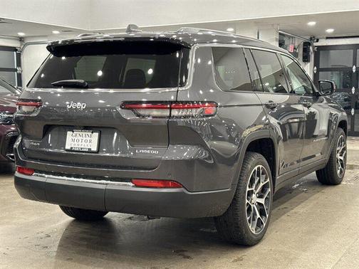2023 Jeep Grand Cherokee L Laredo