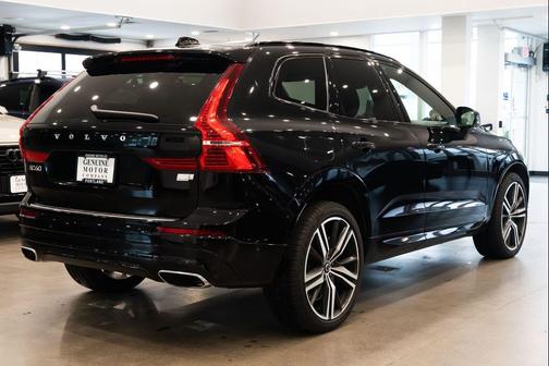 2021 Volvo XC60 Recharge Plug-In Hybrid T8 R-Design
