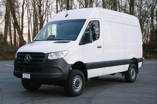 2025 Mercedes-Benz Sprinter 2500 Standard Roof
