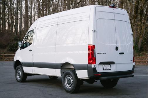2025 Mercedes-Benz Sprinter 2500 Standard Roof