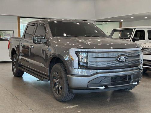 2024 Ford F-150 Lightning LARIAT