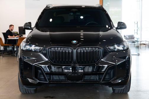Black Sapphire Metallic 2024 BMW X5 xDrive40i
