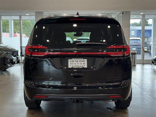 2025 Chrysler Pacifica Limited