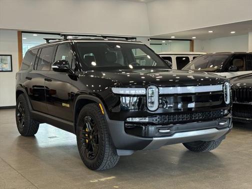 2023 Rivian R1S Adventure