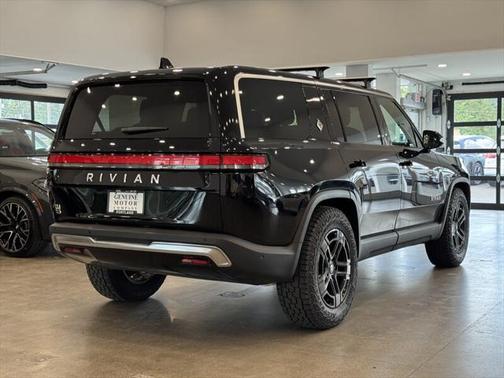 2023 Rivian R1S Adventure