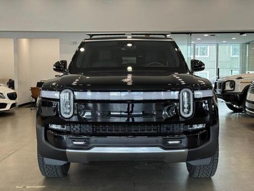 2023 Rivian R1S Adventure