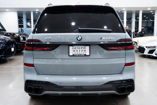 2024 BMW X7 M60i