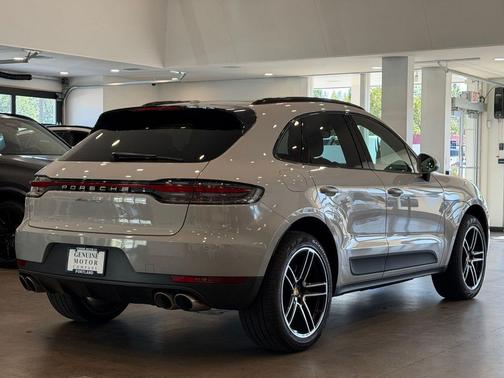 Chalk 2020 Porsche Macan Macan