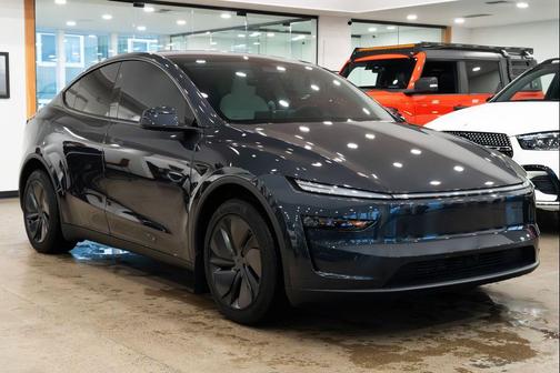 2026 Tesla Model Y Premium Rear-Wheel Drive
