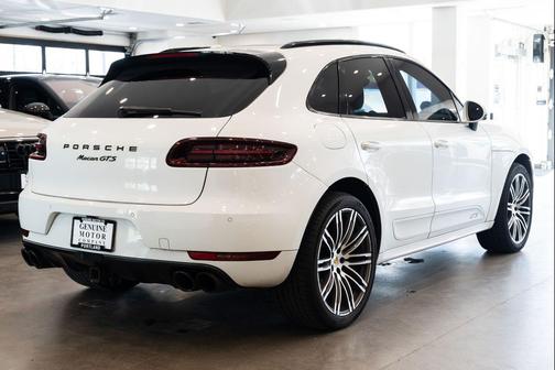 Carmine Red 2017 Porsche Macan Macan GTS