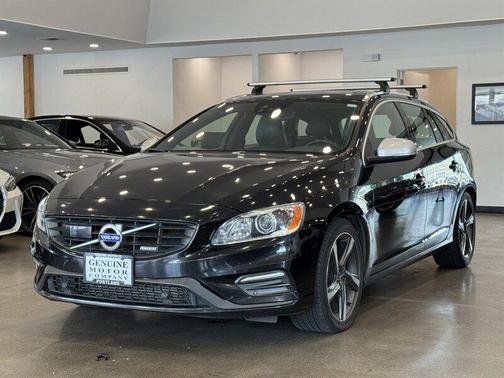 2015 Volvo V60 T6 R-Design Platinum