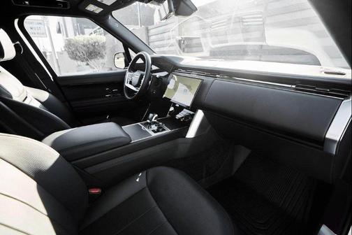2023 Land Rover Range Rover SV