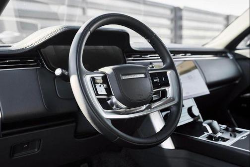 2023 Land Rover Range Rover SV