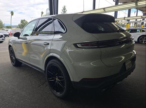 2024 Porsche Cayenne Cayenne